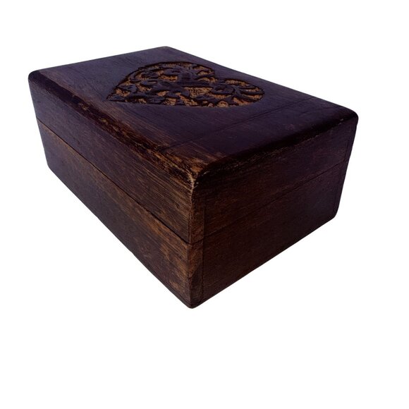Vintage Hand Carved Wooden Heart Box, Dark Stained Trinket Jewelry Keepsake Stor - Picture 4 of 10
